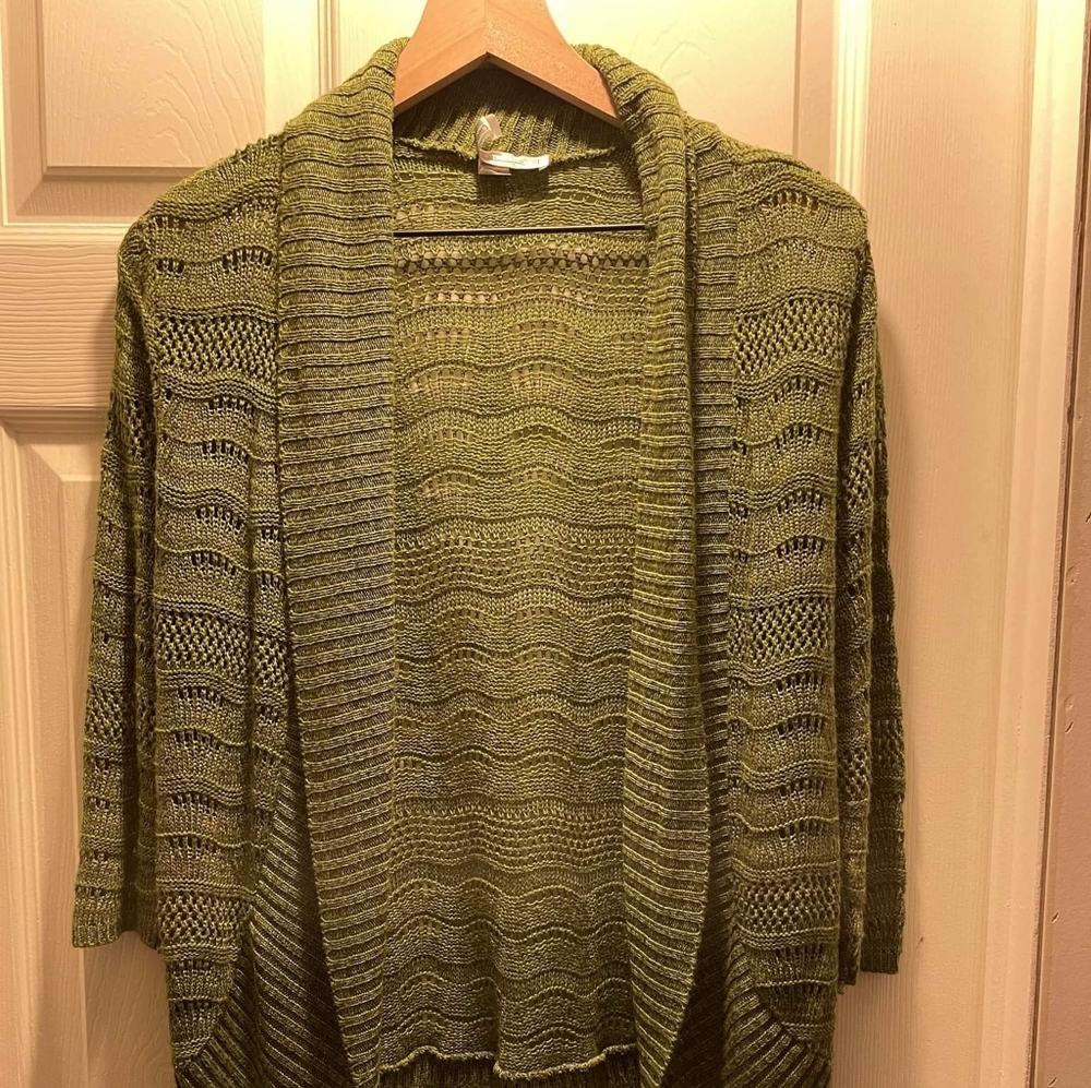 Green knit cardigan size L